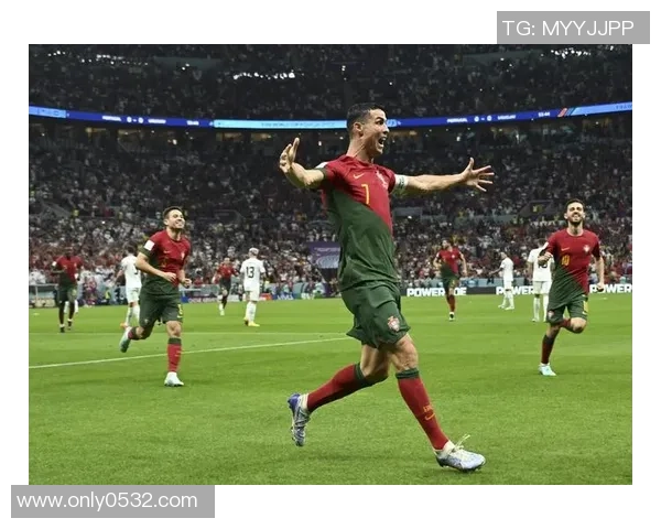 C罗荣登世界足球之巅 成为全球足坛无可匹敌的超级巨星